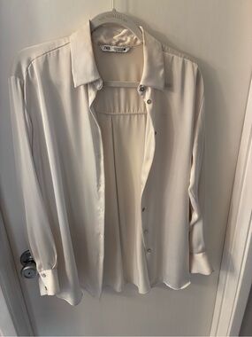 Zara women’s Soft silky Ivory Button-Down Shirt, size medium